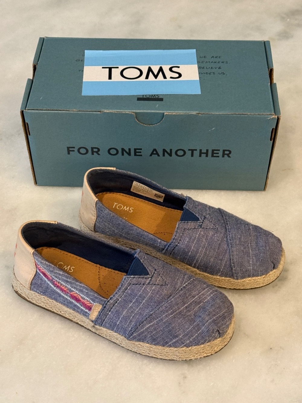 TOMS Classic Slip Ons Youth 12.5